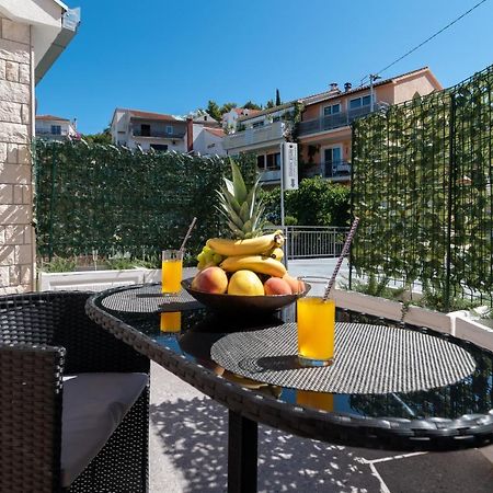 Apartment Gagula With Jacuzzi Трогир Екстериор снимка