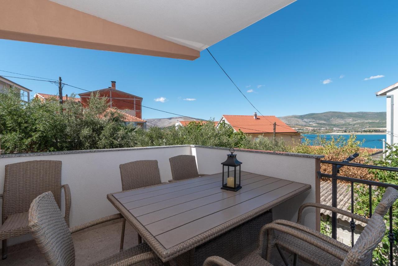 Apartment Gagula With Jacuzzi Трогир Екстериор снимка